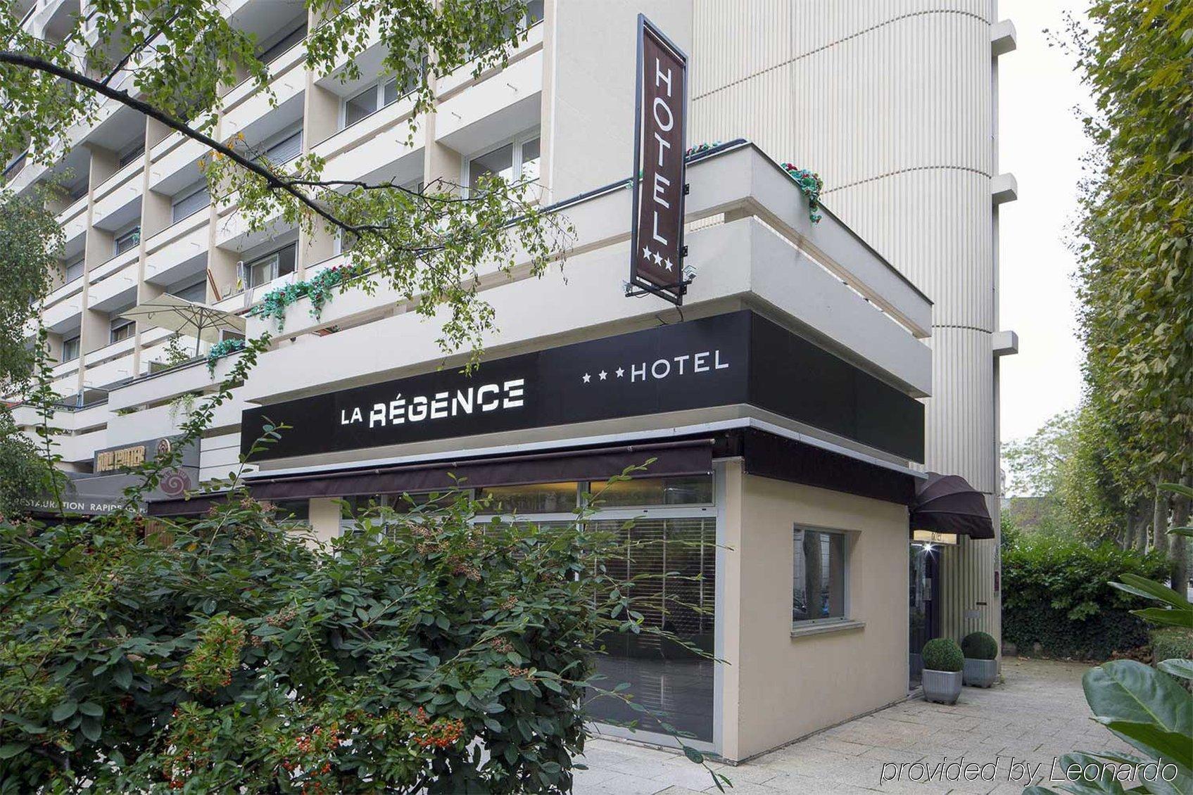 La Regence Hotel Курбьовоа Екстериор снимка